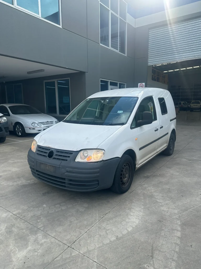 Volkswagen Caddy 2008 White Auto Diesel