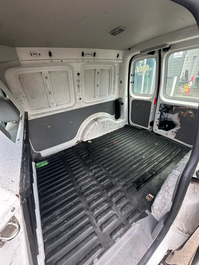 Volkswagen Caddy 2008 White Auto Diesel