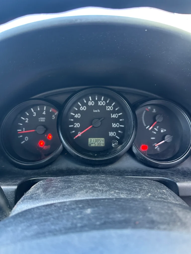 Mazda BT50 2009 Silver Man Diesel