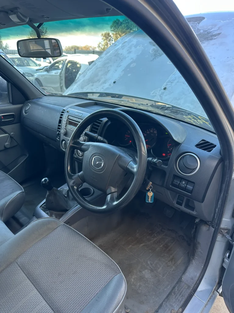 Mazda BT50 2009 Silver Man Diesel