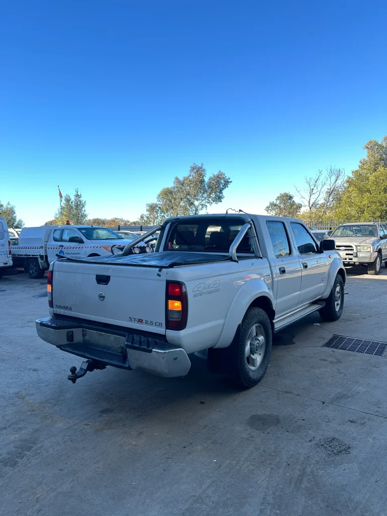 Nissan Navara 2012 White Man Diesel