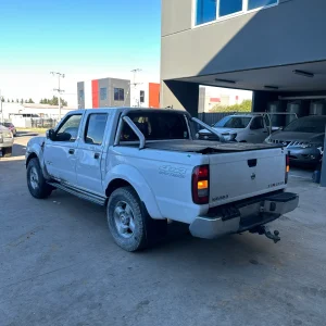 Nissan Navara 2012 White Man Diesel