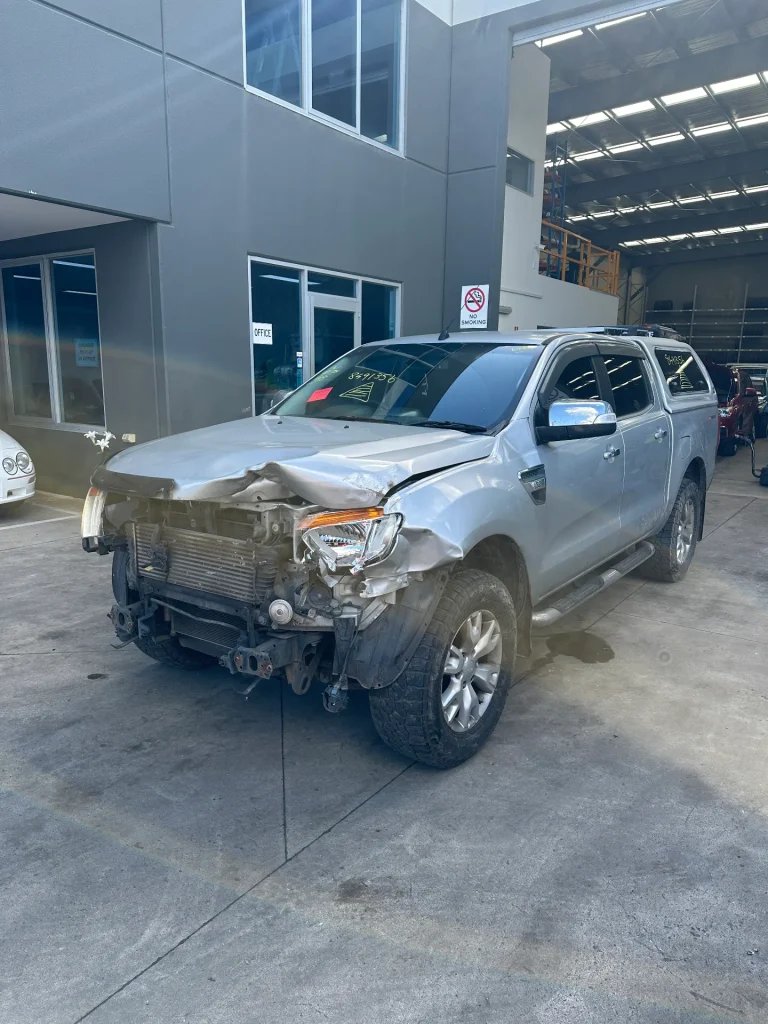 Ford Ranger 2013 Silver Auto Diesel