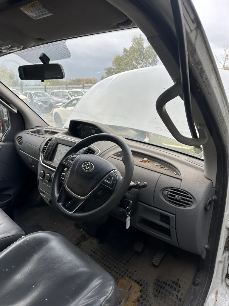 LDV V80 2019 White Auto Diesel