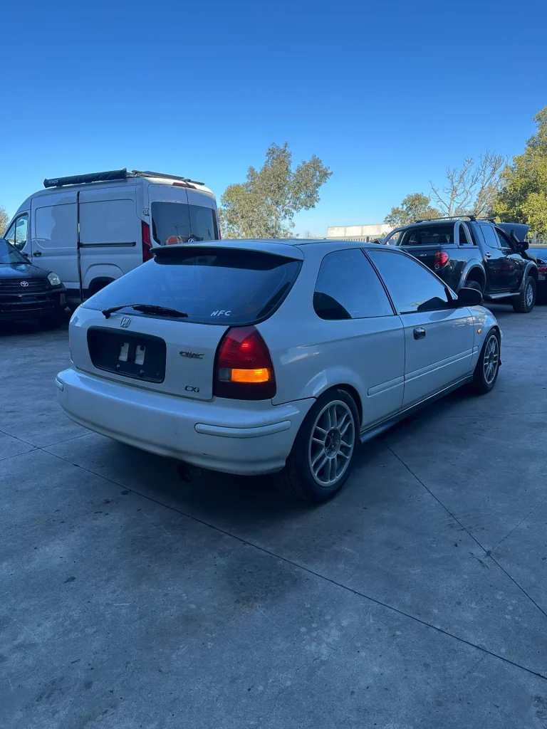 Honda Civic 1997 White Auto Petrol