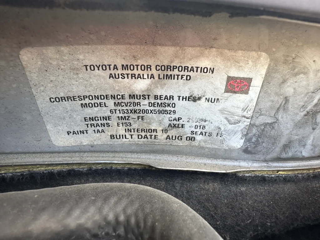 Toyota Camry 2000 Silver Man Petrol