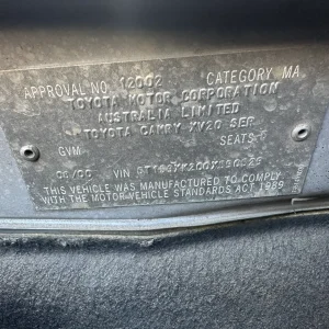 Toyota Camry 2000 Silver Man Petrol