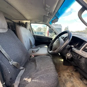 Toyota Hiace 2006 White Man Petrol
