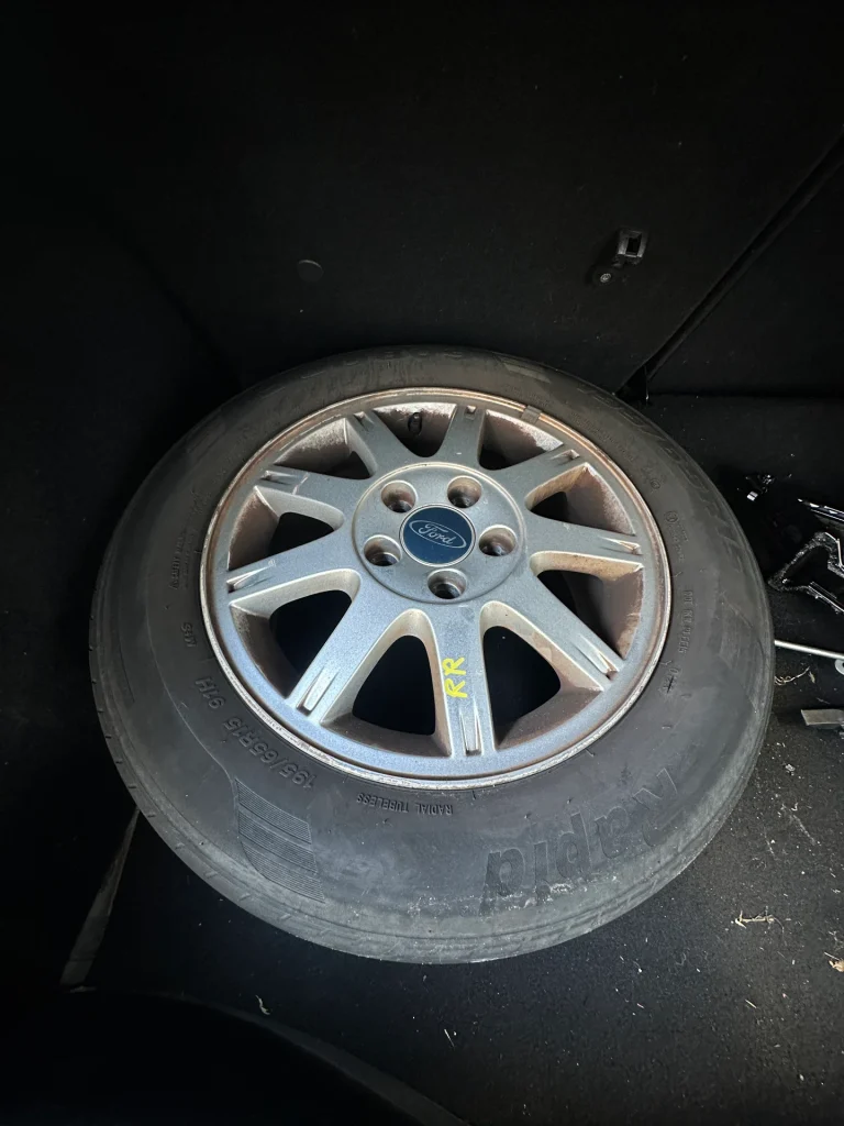 Ford Focus 2007 Silver Auto Petrol