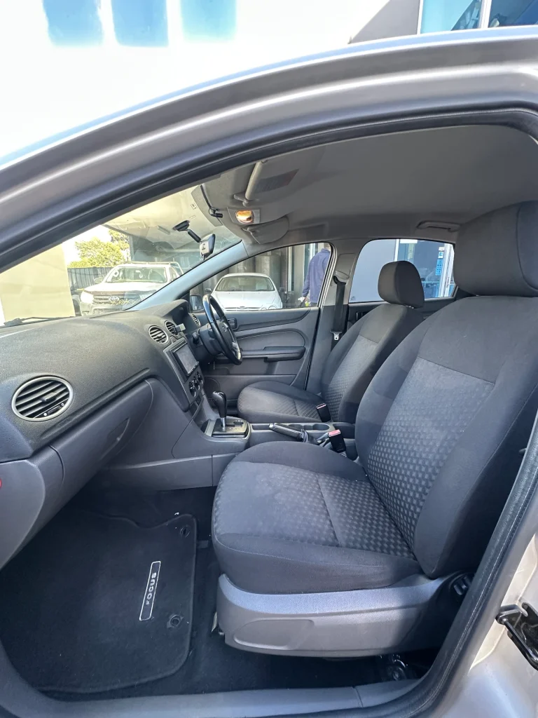 Ford Focus 2007 Silver Auto Petrol