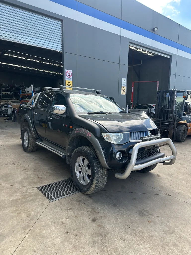 Mitsubishi Triton 2009 Black Man Diesel