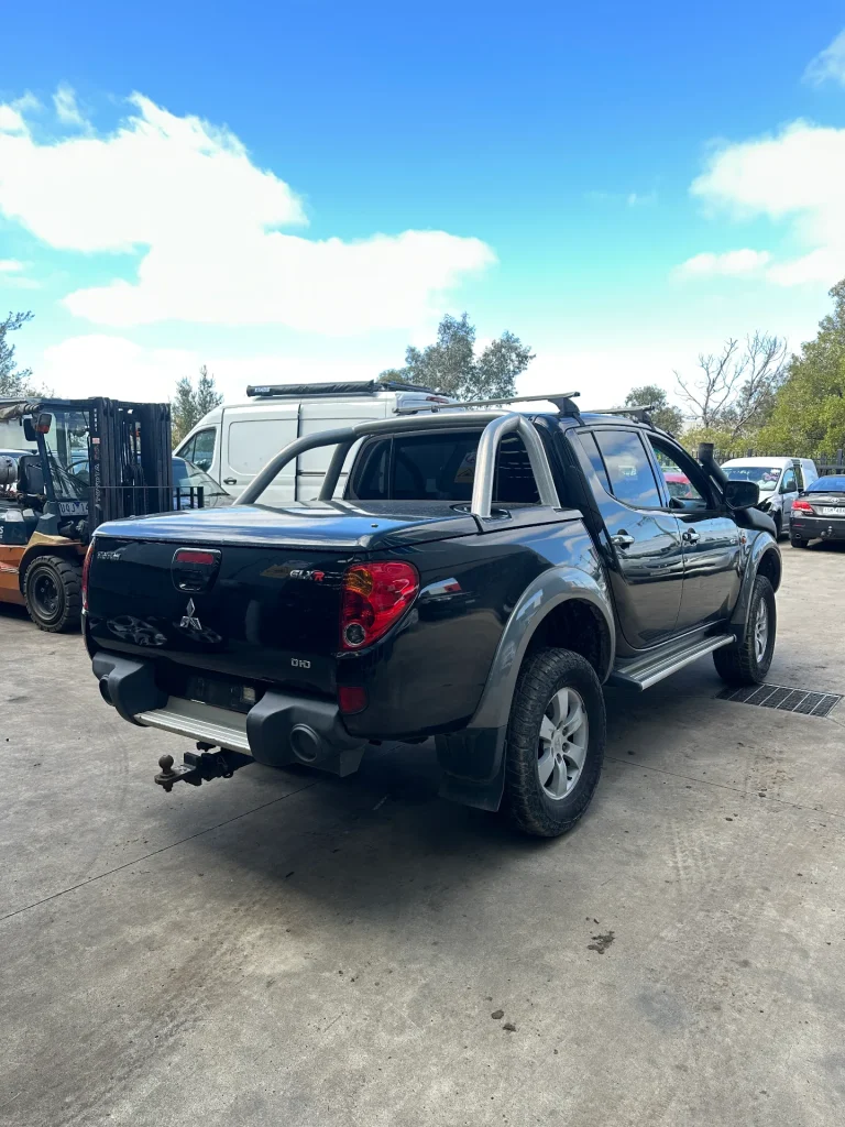 Mitsubishi Triton 2009 Black Man Diesel