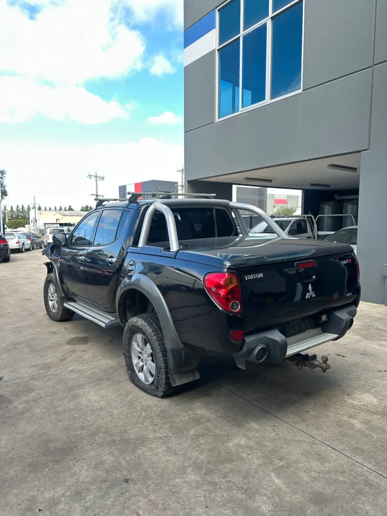 Mitsubishi Triton 2009 Black Man Diesel