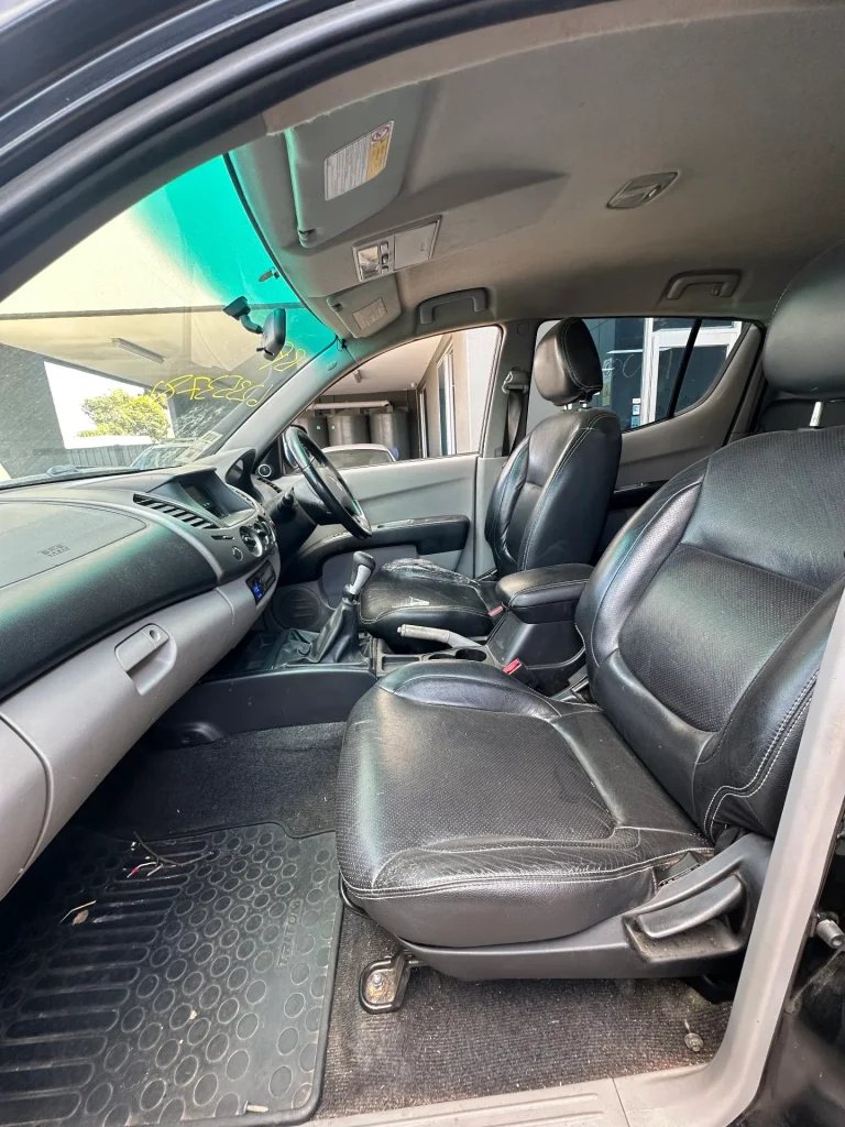 Mitsubishi Triton 2009 Black Man Diesel
