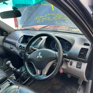 Mitsubishi Triton 2009 Black Man Diesel