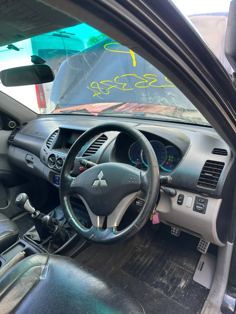 Mitsubishi Triton 2009 Black Man Diesel