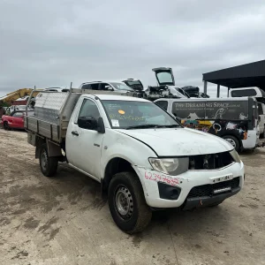 Mitsubishi Triton 2010 White Auto Diesel