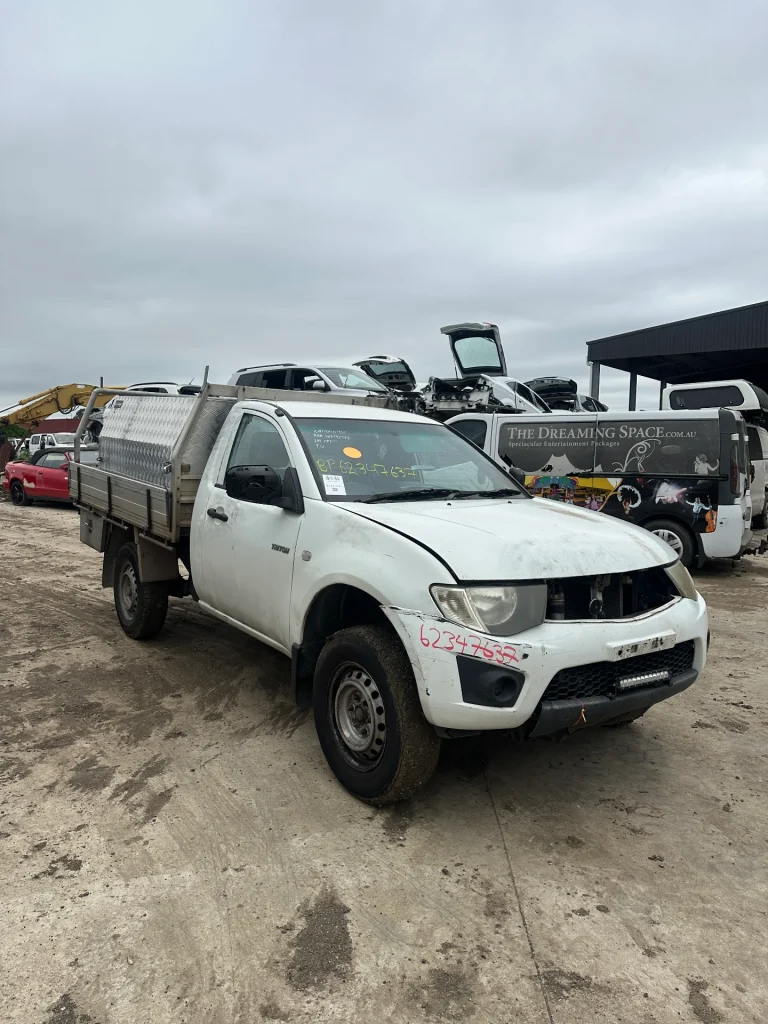 Mitsubishi Triton 2010 White Auto Diesel