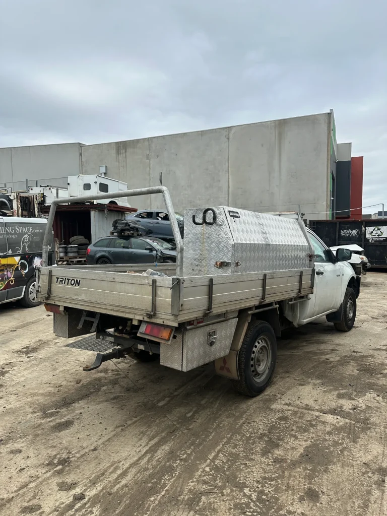 Mitsubishi Triton 2010 White Auto Diesel