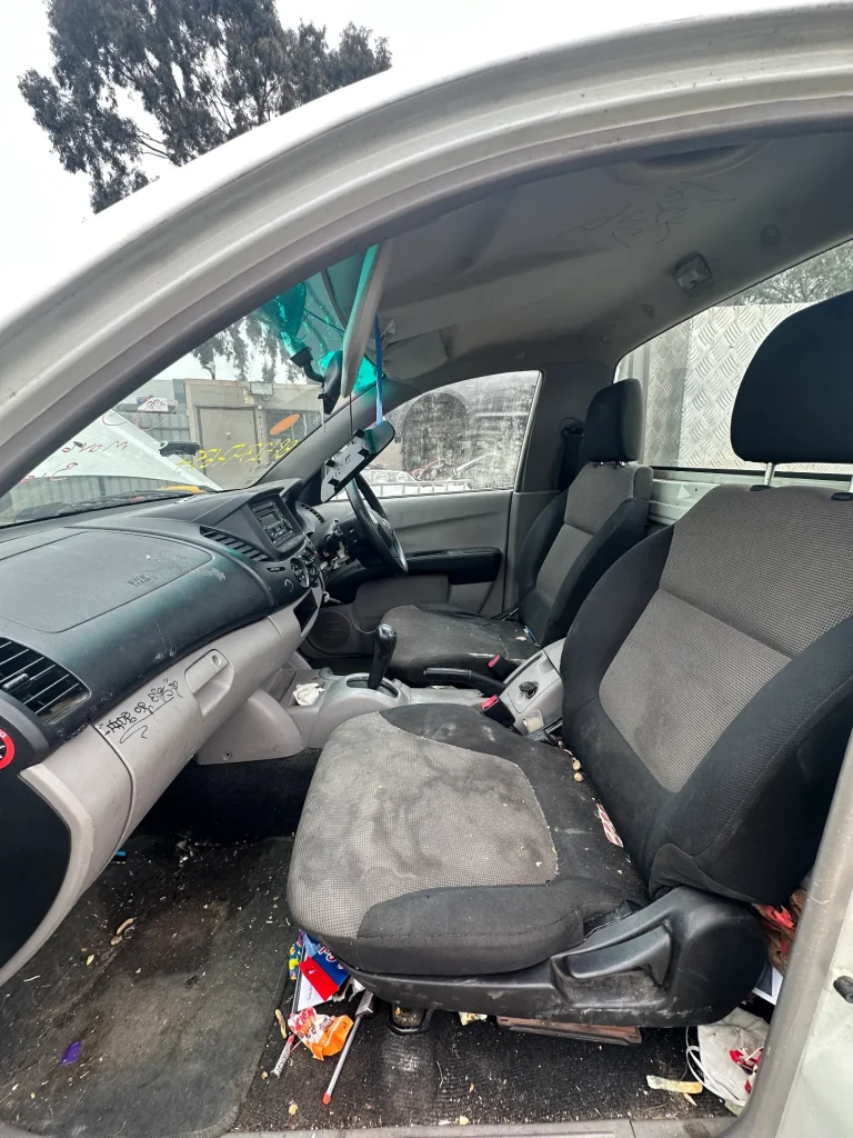 Mitsubishi Triton 2010 White Auto Diesel