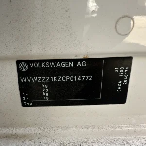 Volkswagen Golf 2011 White Man Petrol