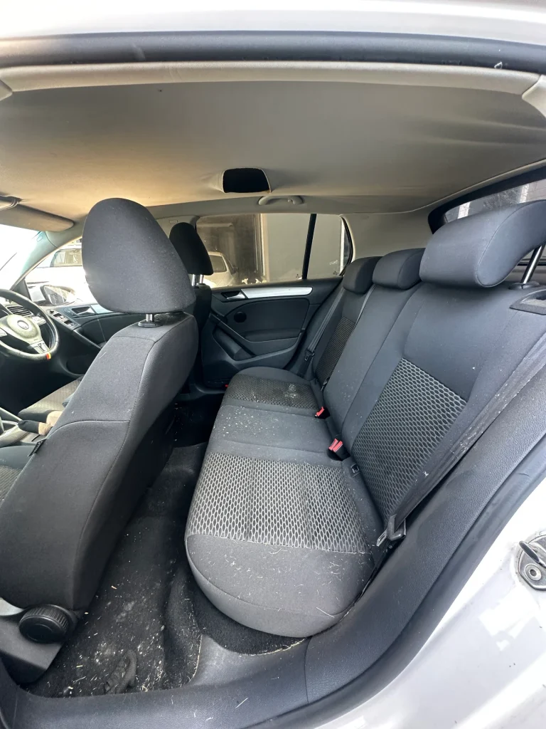 Volkswagen Golf 2011 White Man Petrol