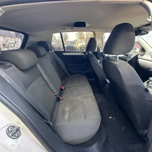 Volkswagen Golf 2011 White Man Petrol