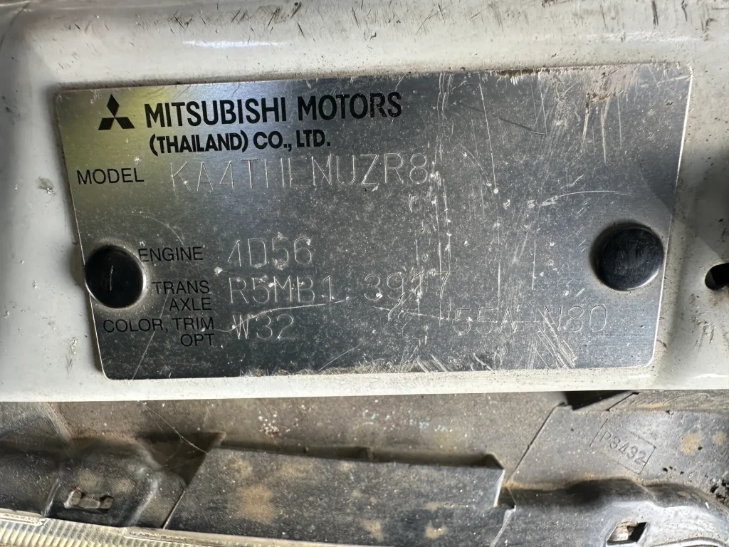 Mitsubishi Triton 2013 White Man Diesel