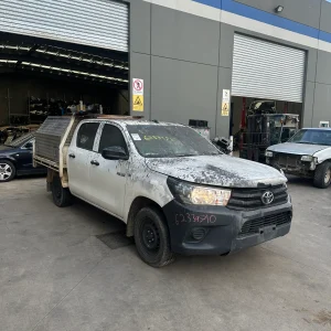 Toyota Hilux 2017 White Man Diesel
