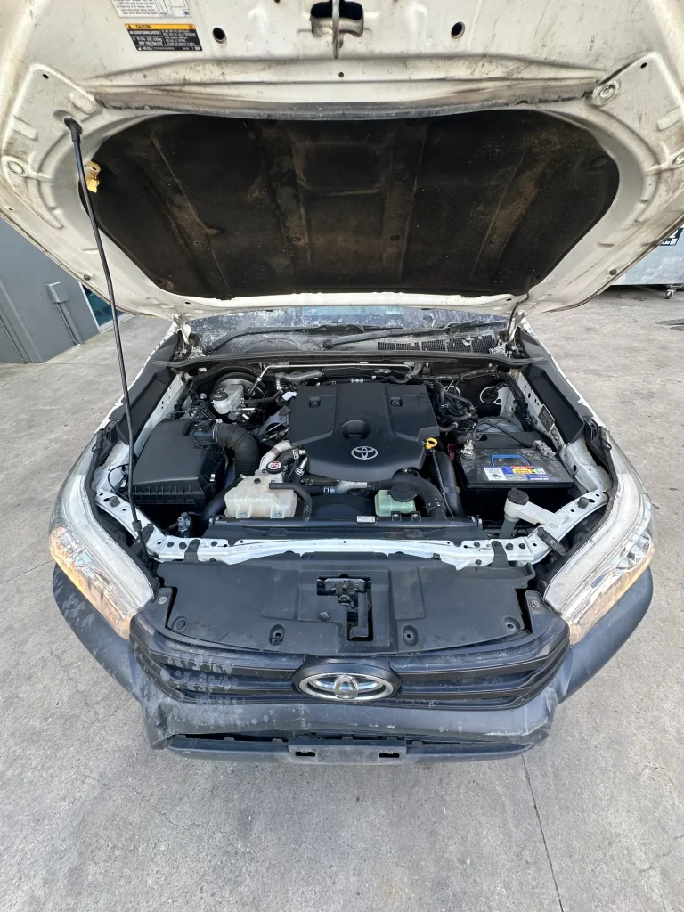 Toyota Hilux 2017 White Man Diesel