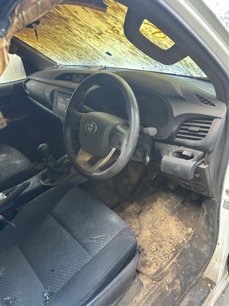 Toyota Hilux 2017 White Man Diesel