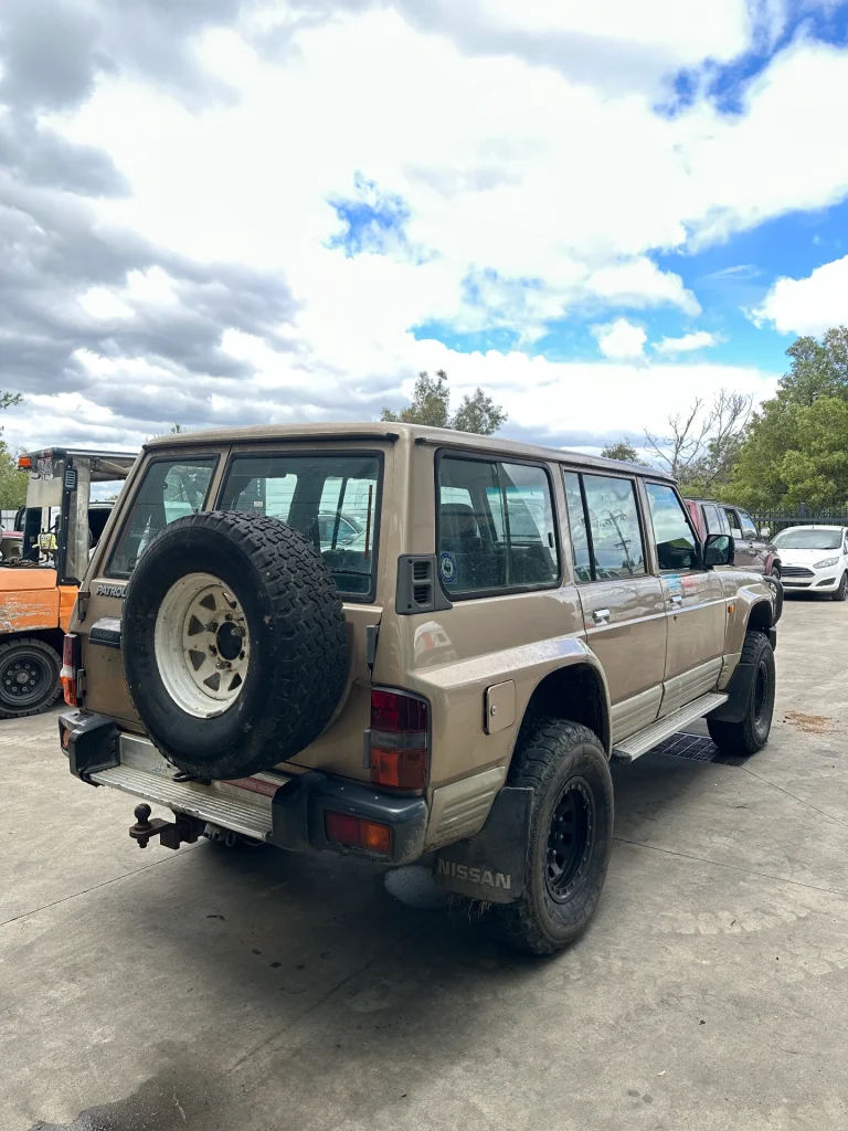 Nissan Patrol 1996 Gold Man Diesel