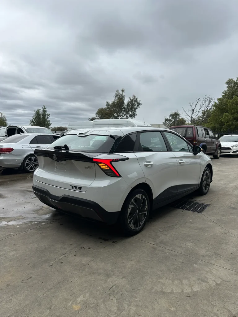 MG MG4 2024 White Auto Electric