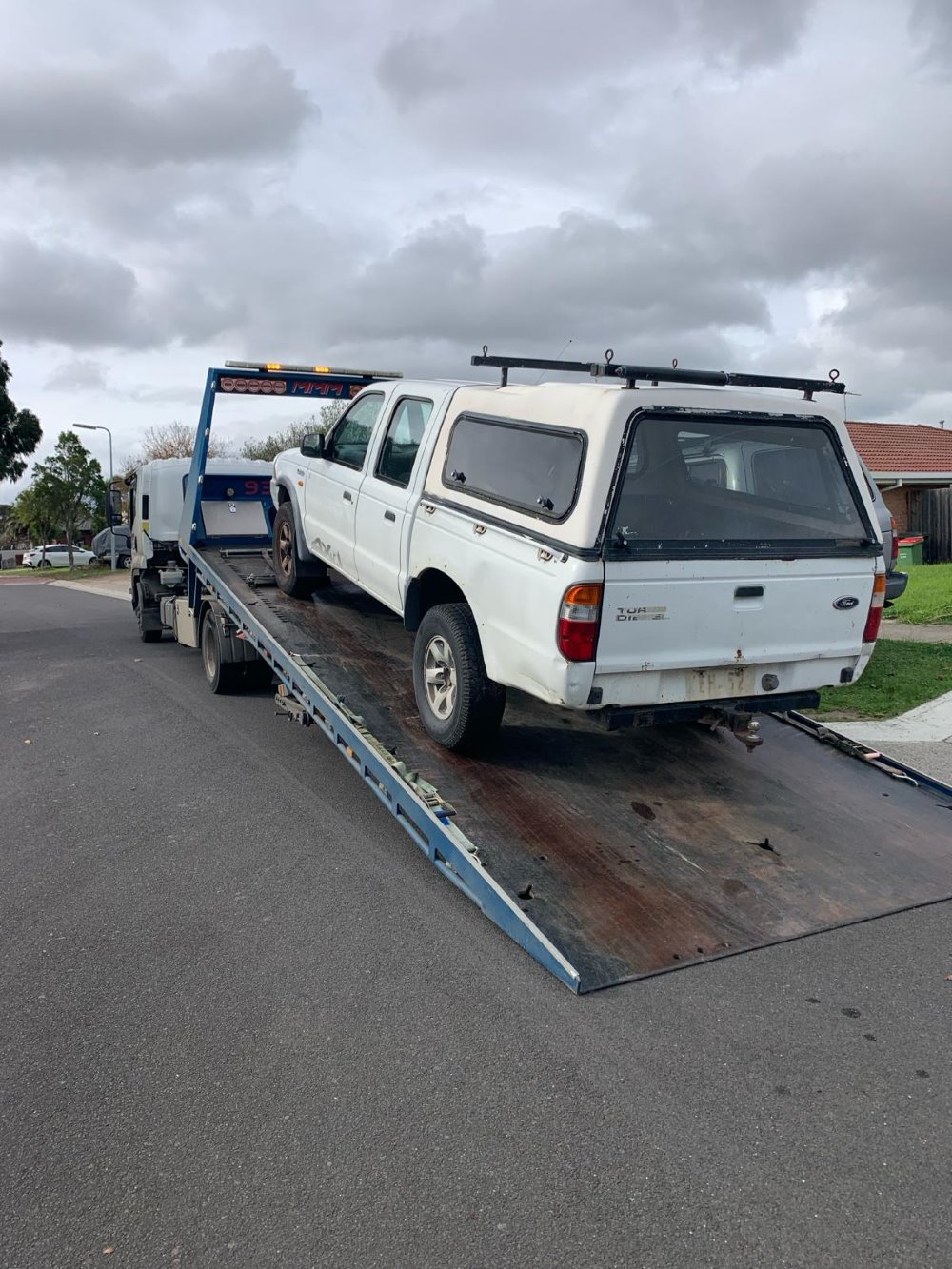 Car removal of broken-down 2001 Ford Courier from Meadow Heights, VIC 3064