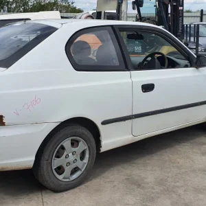 Car Wrecking - Hyundai Accent 2001 White Auto Petrol
