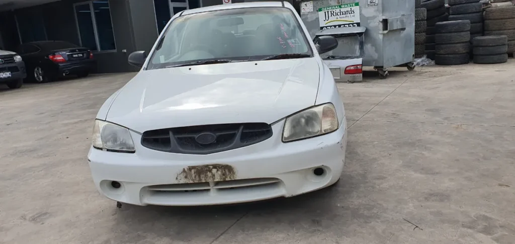 Car Wrecking - Hyundai Accent 2001 White Auto Petrol