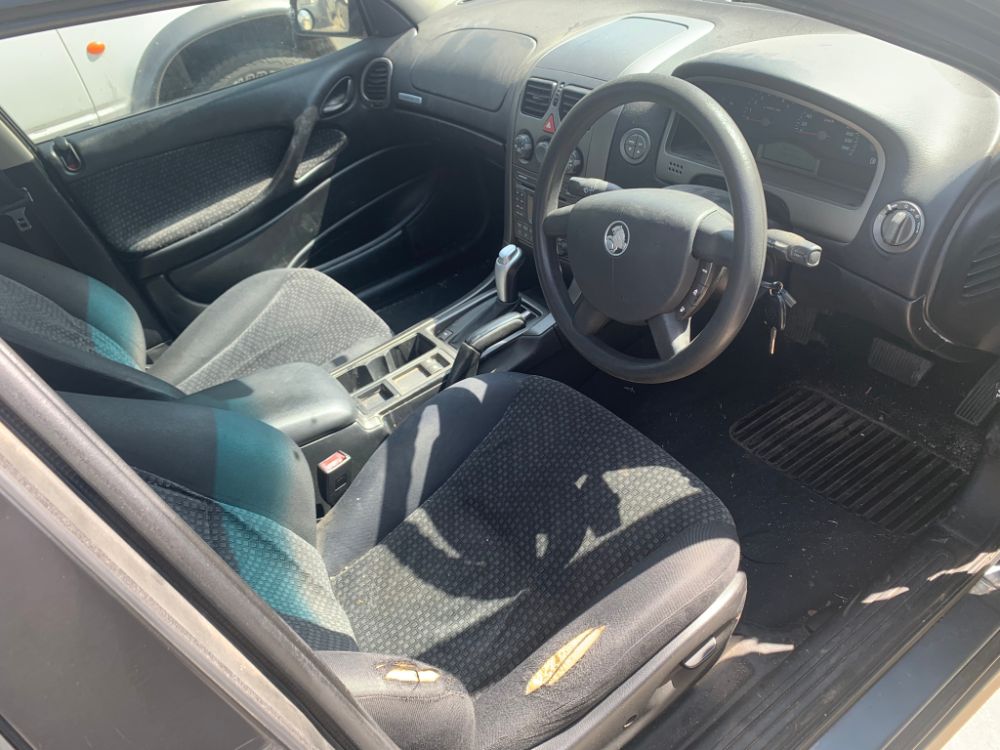 Car Wreckers - Holden Commodore 2006