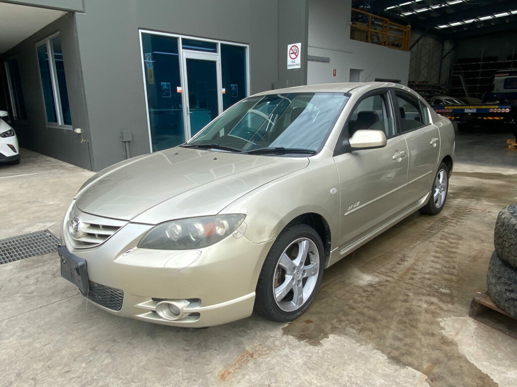 Car Wreckers - Mazda 3 2004