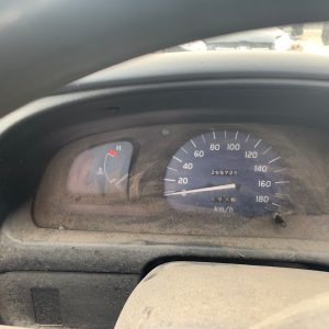 Car Wreckers - Toyota Hilux 2004