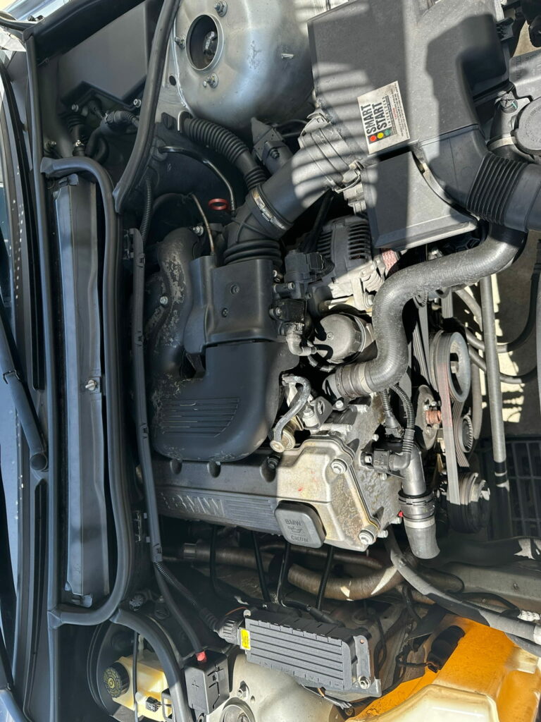 Car Wreckers - BMW 318I 2000