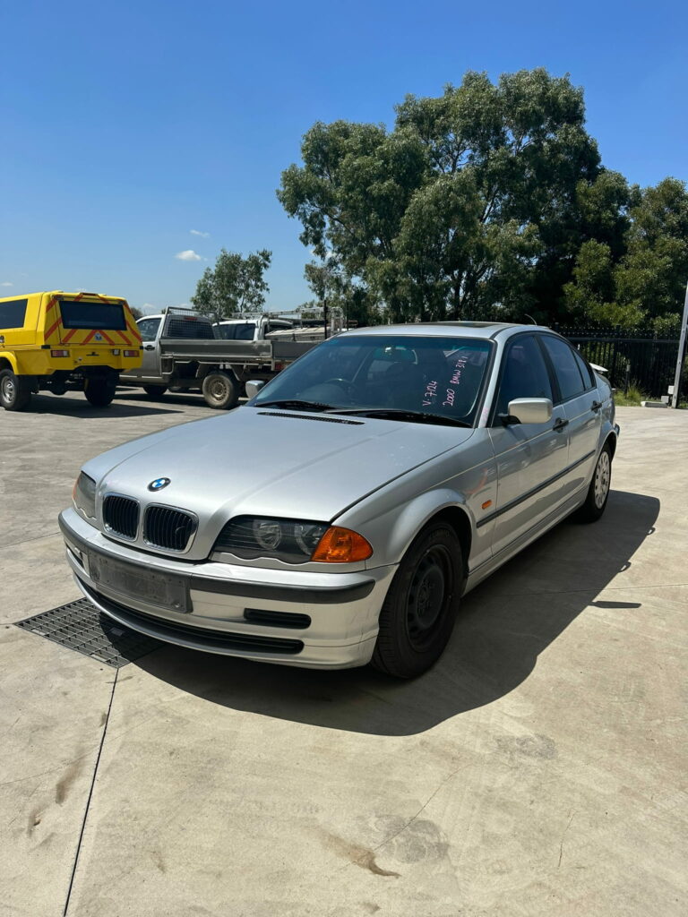 Car Wreckers - BMW 318I 2000