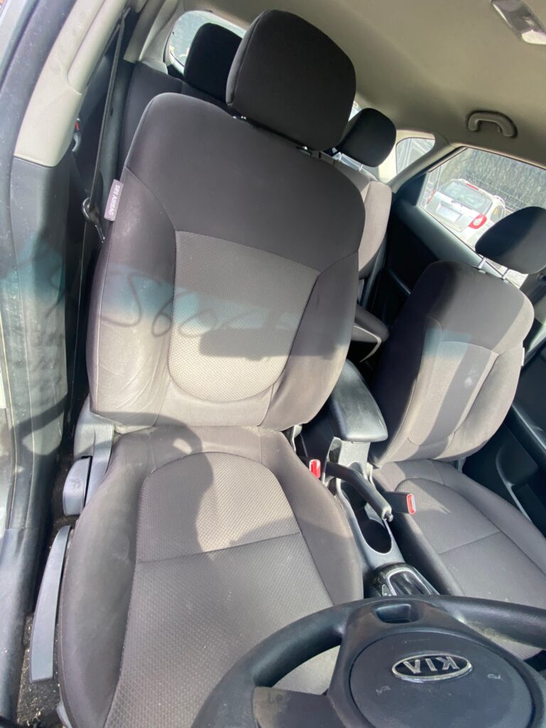 Car Wreckers - Kia Cerato 2012