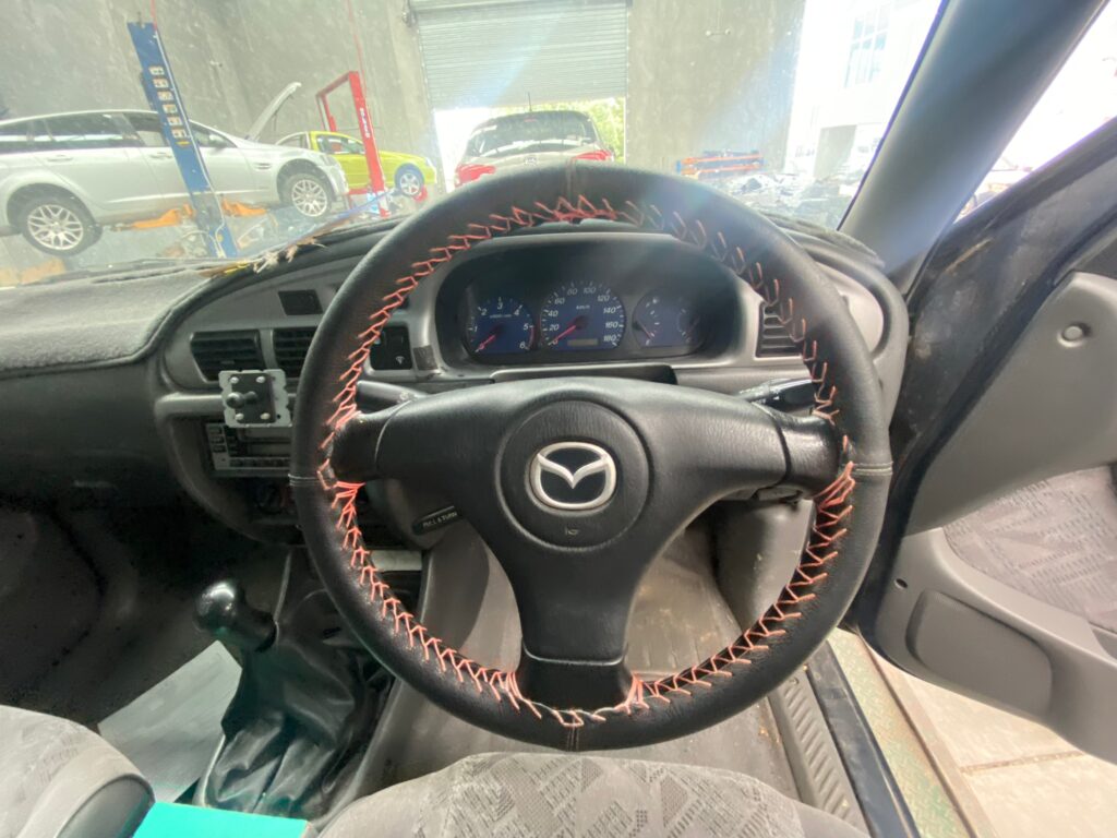 Car Wreckers - Mazda Bravo 2004