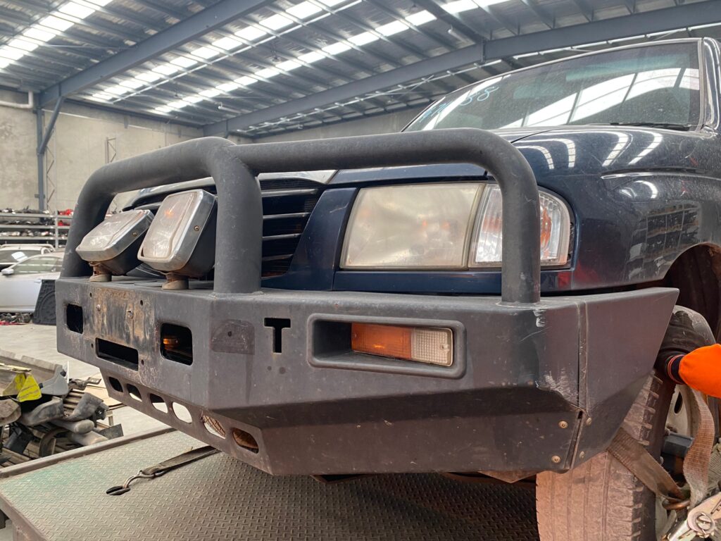 Car Wreckers - Mazda Bravo 2004