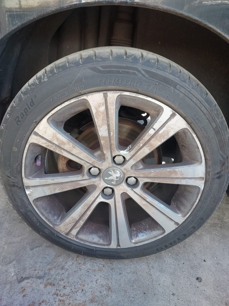 Car Wreckers - Peugeot 308 2011