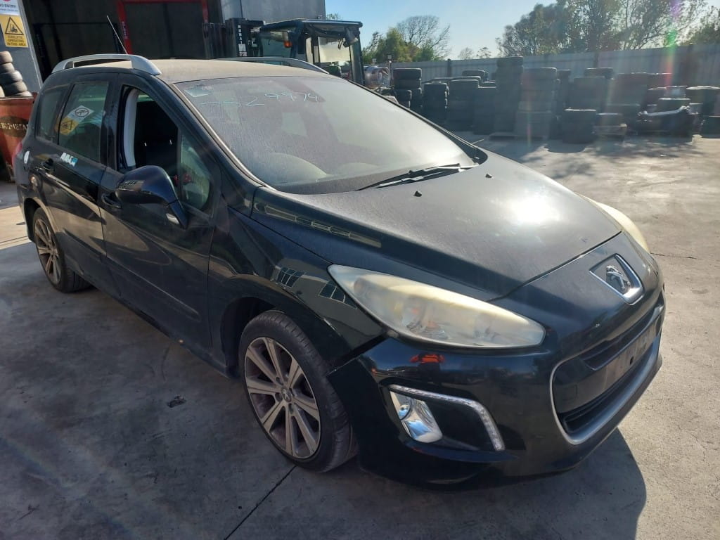 Car Wreckers - Peugeot 308 2011