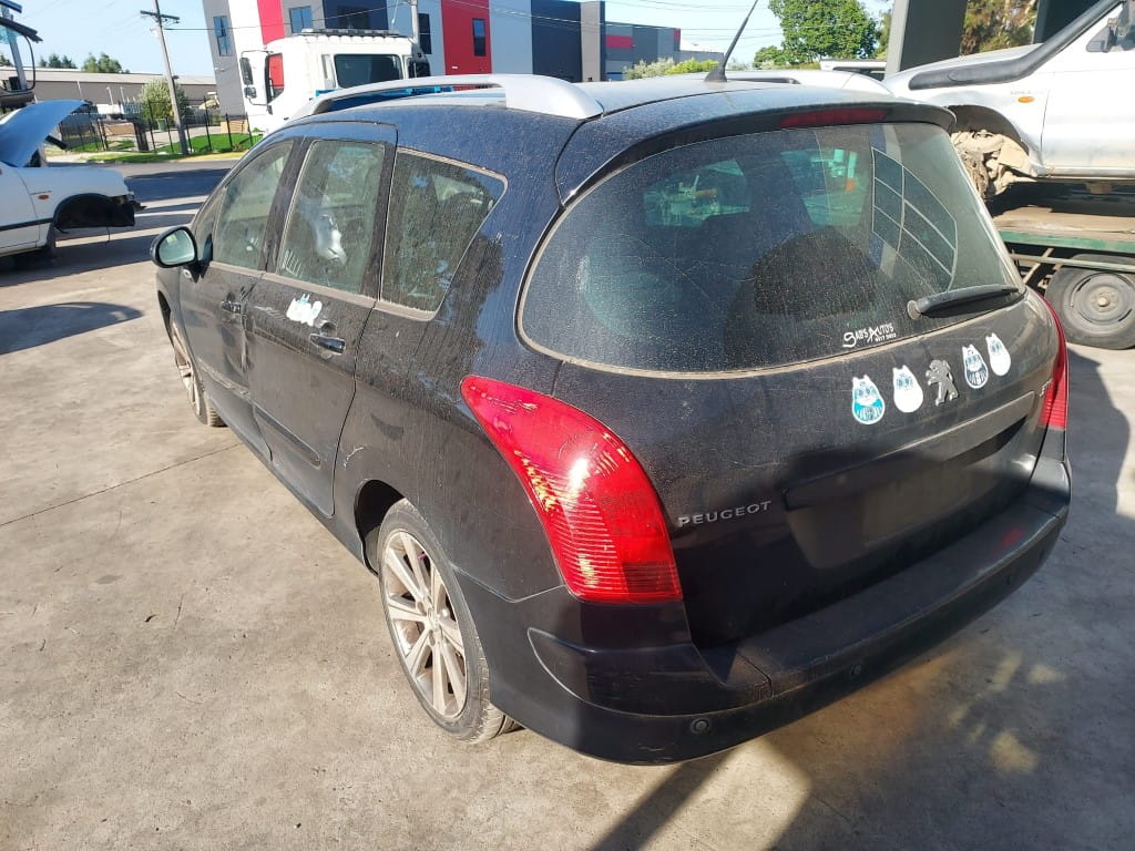 Car Wreckers - Peugeot 308 2011