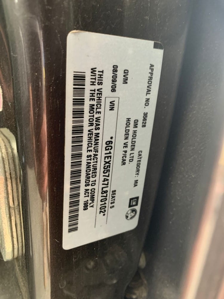 Car Wreckers - Holden Calais 2006