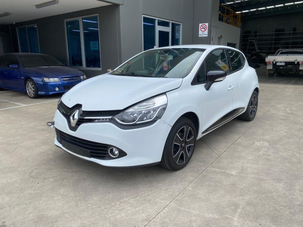 Car Wreckers - Renault Clio 2015 White Auto Petrol