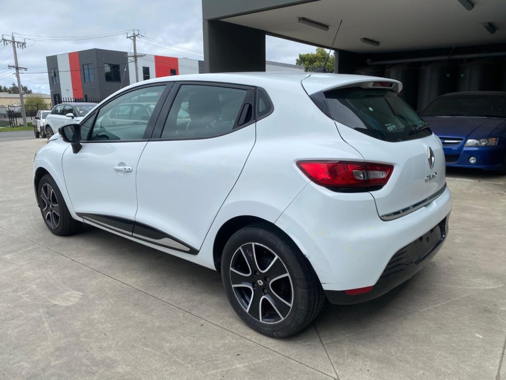 Car Wreckers - Renault Clio 2015 White Auto Petrol